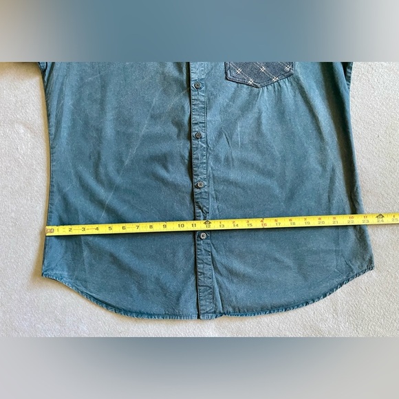 Lost Men’s Casual Button-Up Shirt Blue Cotton Size Large Pocket Hemmed Sleeves - Picture 3 of 5